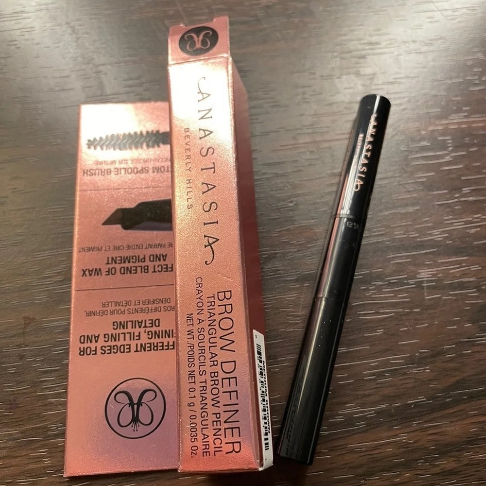 Anastasia Beverly Hills Brow Definer Medium Brown